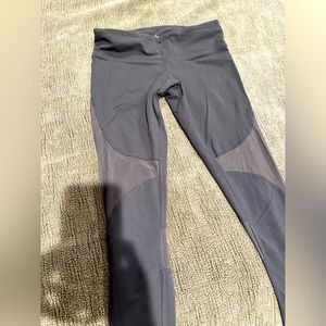 Alo Yoga leggings
